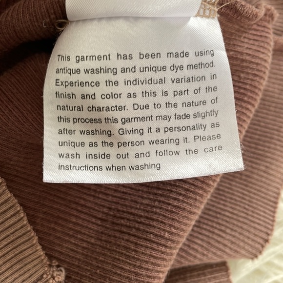 Royal plush tan beige ribbed sleeveless scoop neck tank top metal hardware logo - Picture 10 of 17